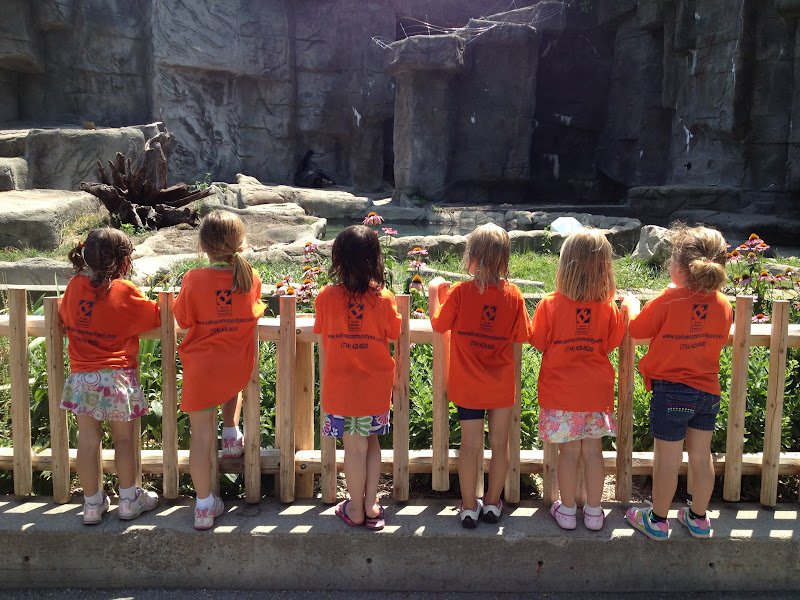 kids at the zoo